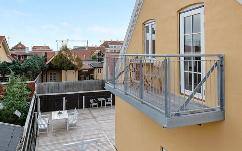 Liina - 200M from the Sea: Gelænder, Altan, Kompositmateriale, Baluster, Veranda, Jern, Metal, Trappe, Dæk, Hegn
