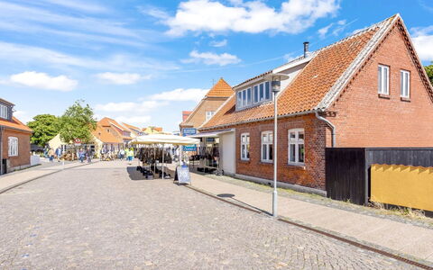 Edita - 250M from the Sea: Hus, Hjem, Tag, Sommerhus, Estate, Landscaping, Garden Bygninger, Sidespor, Stuehus