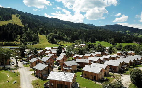 Sankt Georgen am Kreischberg 410: Himmel, Bygning, Vindue, Træ, Plante, Hus, Land Lot, Sommerhus, Træ, Sidespor