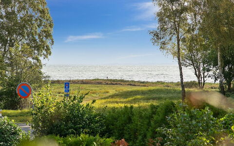 Melina - 100M from the Sea: Svømmepøl, Udendørs Møbler, Møbel, Udvej, Flise, Eco Hotel, Skygge, Stol, Fritid, Estate