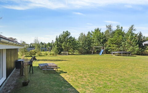 Aderice - 1Km from the Sea: Græs, Land Lot, Almindeligt, Lawn, Landdistrikt, Have, Skygge, Landscaping, Eng, Sommerhus