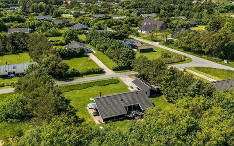 Vilmar - 1.2Km from the Sea: Grøn, Fugleperspektiv, Boligområde, Landskab, Luftfotografering, Almindeligt, Land Lot, Hjem, Forstad, Landdistrikt