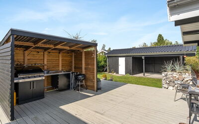 Botwith - 400M from the Sea