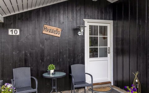 Tolke - 29Km from the Sea: Svømmepøl, Ferieby