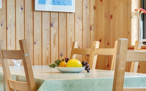 Amara: Udvej, Svømmepøl, Ejerlejlighed, Badeby, Ferieby, Hotel, Strand, Villa