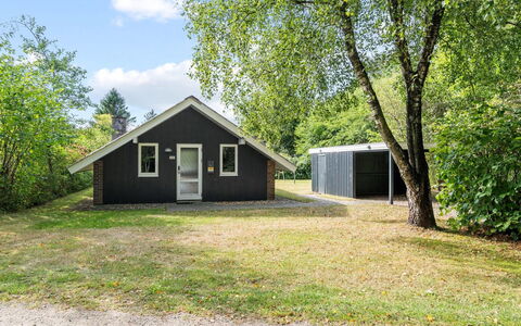 Pance - 20Km to the Fjord: Tag, Hus, Hjem, Sommerhus, Dør, Sidespor, Dæk, Veranda, Planke, Hårdttræ