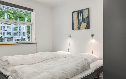 Manderup - 30Km from the Sea: Seng, Soveværelse, Væg, Sengetøj, Sengetøj, Møbel, Indretning, Loft, Etage, Gulvbelægning