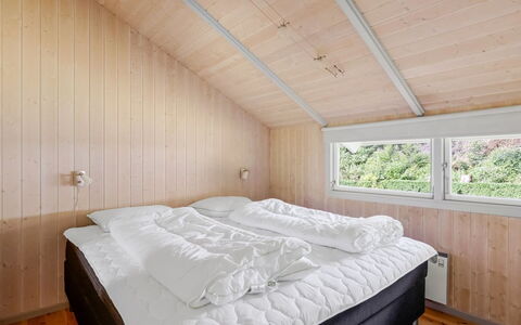 Athislus - 30Km from the Sea: Træ, Hårdttræ, Soveværelse, Loft, Bejdse, Planke, Seng, Bed Frame, Sengetøj, Bjælkehytte