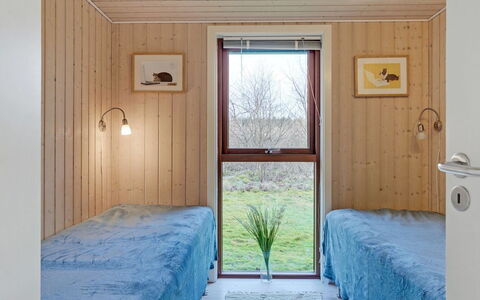 Swarte - 30Km from the Sea: Træ, Soveværelse, Loft, Gulvbelægning, Etage, Indretning, Seng, Værelse, Sengetøj, Sengetøj