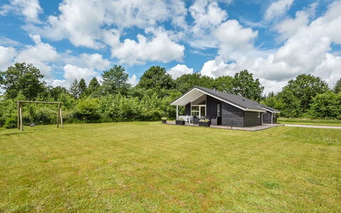 Estrid - 30Km from the Sea: Tag, Hus, Hjem, Sommerhus, Dør, Sidespor, Dæk, Veranda, Planke, Hårdttræ