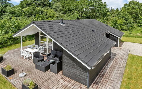 Estrid - 30Km from the Sea: Tag, Hus, Hjem, Sommerhus, Dør, Sidespor, Dæk, Veranda, Planke, Hårdttræ