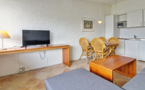Wemund - 500M from the Sea: 