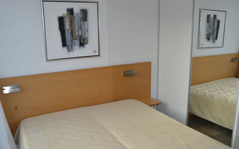 Fanny - 2Km from the Sea: Seng, Soveværelse, Træ, Etage, Gulvbelægning, Indretning, Sengetøj, Sengetøj, Møbel, Bed Frame