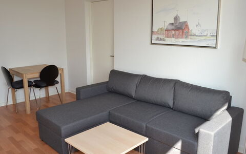 Baltser - 5Km from the Sea: Blå, Busk, Sommerhus, Bunddække, Have, Estate, Skygge, Landscaping, Stuehus, Eco Hotel