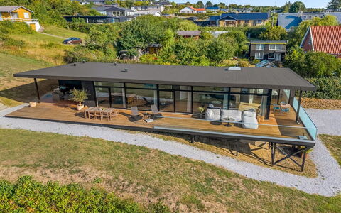 Ahmik - 200M from the Sea: Tag, Hus, Land Lot, Hjem, Sommerhus, Estate, Garden Bygninger, Skygge, Bjælkehytte, Landscaping