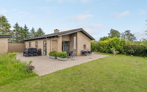 Evangelia - 1.2Km from the Sea: Tag, Hus, Land Lot, Hjem, Sommerhus, Estate, Garden Bygninger, Skygge, Bjælkehytte, Landscaping