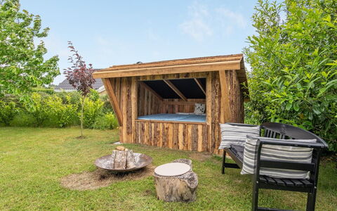 Evangelia - 1.2Km from the Sea: Tag, Hus, Land Lot, Hjem, Sommerhus, Estate, Garden Bygninger, Skygge, Bjælkehytte, Landscaping