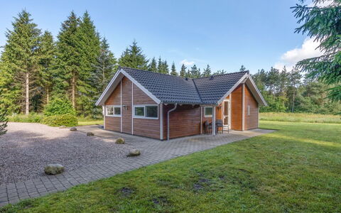 Lisel - 25Km from the Sea: Hjem, Sommerhus, Veranda, Hårdttræ, Sidespor, Dæk, Skygge, Planke, Estate, Garden Bygninger