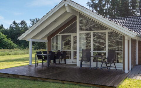 Lisel - 25Km from the Sea: Hjem, Sommerhus, Veranda, Hårdttræ, Sidespor, Dæk, Skygge, Planke, Estate, Garden Bygninger