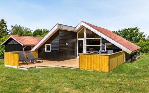 Tiia - 29Km from the Sea: Sommerhus, Hjem, Hus, Tag, Veranda, Estate, Sidespor, Garden Bygninger, Stuehus, Gård