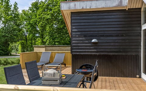 Tiia - 29Km from the Sea: Sommerhus, Hjem, Hus, Tag, Veranda, Estate, Sidespor, Garden Bygninger, Stuehus, Gård