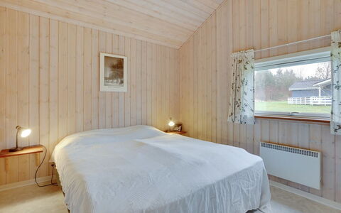 Tatti - 30Km from the Sea: Træ, Loft, Indretning, Gulvbelægning, Etage, Soveværelse, Hjem, Seng, Værelse, Sengetøj