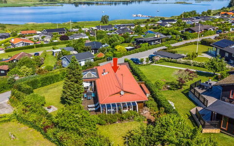 Eleana - 300M to the Fjord: Træ, Tag, Arkitektur, Hjem, Hus, Sommerhus, Sidespor, Hårdttræ, Hældning, Estate