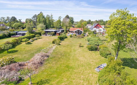 Brunman - 10M to the Fjord: Træ, Boligområde, Landskab, Busk, Hus, Land Lot, Hjem, Landdistrikt, Almindeligt