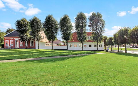 Reeta - 32Km from the Sea: Tag, Hus, Land Lot, Hjem, Sommerhus, Estate, Garden Bygninger, Skygge, Bjælkehytte, Landscaping