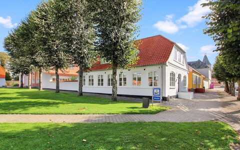 Reeta - 32Km from the Sea: Tag, Hus, Land Lot, Hjem, Sommerhus, Estate, Garden Bygninger, Skygge, Bjælkehytte, Landscaping