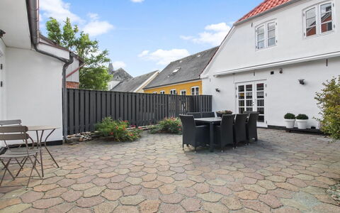Reeta - 32Km from the Sea: Tag, Hus, Land Lot, Hjem, Sommerhus, Estate, Garden Bygninger, Skygge, Bjælkehytte, Landscaping