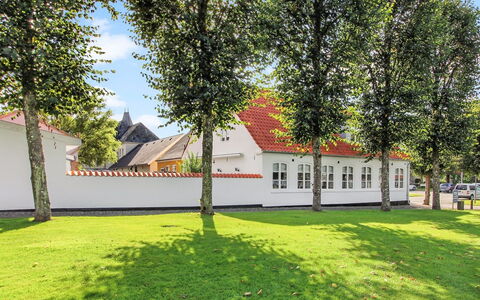 Reeta - 32Km from the Sea: Tag, Hus, Land Lot, Hjem, Sommerhus, Estate, Garden Bygninger, Skygge, Bjælkehytte, Landscaping