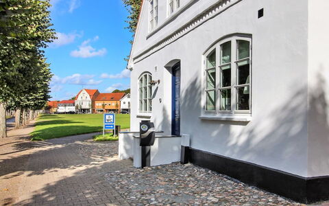 Reeta - 32Km from the Sea: Tag, Hus, Land Lot, Hjem, Sommerhus, Estate, Garden Bygninger, Skygge, Bjælkehytte, Landscaping