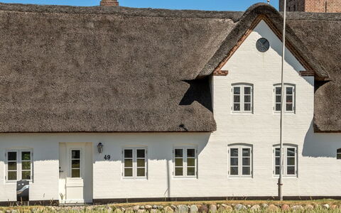 Ejna: Blå, Busk, Sommerhus, Bunddække, Have, Estate, Skygge, Landscaping, Stuehus, Eco Hotel