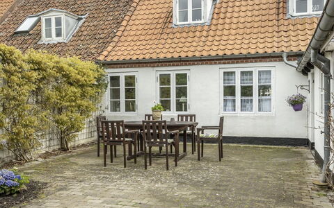 Ajna - 9.8Km from the Sea: Estate, Farm