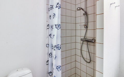 Arnulfuer: Tag, Hus, Hjem, Sommerhus, Dør, Sidespor, Dæk, Veranda, Planke, Hårdttræ