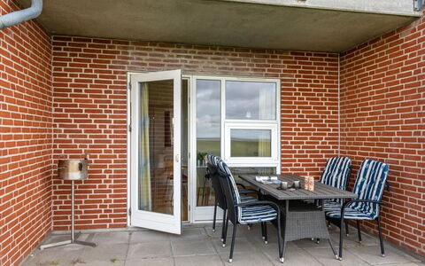 Sofija: Blå, Busk, Sommerhus, Bunddække, Have, Estate, Skygge, Landscaping, Stuehus, Eco Hotel