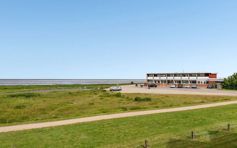 Sofija: Tag, Hjem, Hus, Sidespor, Sommerhus, Kompositmateriale, Dør, Skydevindue, Estate, Skorsten