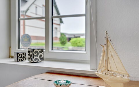 Elma - 24Km from the Sea: Tag, Hus, Land Lot, Hjem, Sommerhus, Estate, Garden Bygninger, Skygge, Bjælkehytte, Landscaping