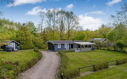 Saima - 25Km from the Sea: Hus, Hjem, Sommerhus, Busk, Boligområde, Tag, Estate, Stuehus, Bunddække, Have