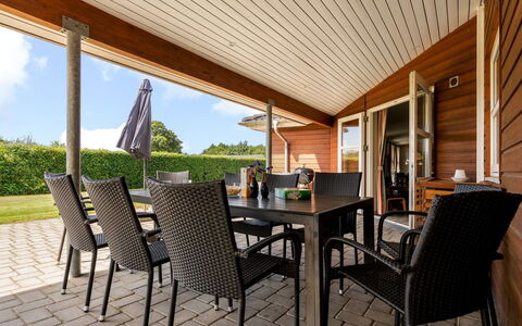 Aletta - 25Km from the Sea: Møbel, Træ, Stol, Bord, Udendørs Møbler, Veranda, Gulvbelægning, Bejdse, Køkken & Spisebord, Udendørs Bord