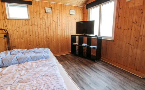 Edy - 25Km from the Sea: Svømmepøl, Ferieby
