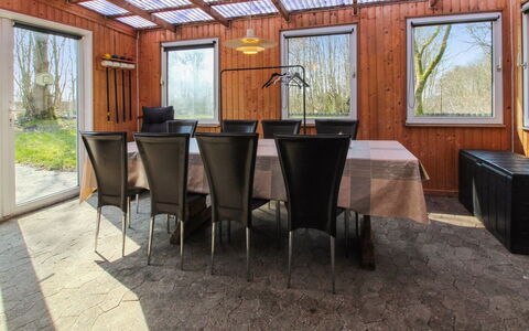 Edy - 25Km from the Sea: Svømmepøl, Ferieby