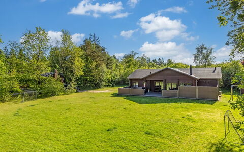 Frederica - 30Km from the Sea: Græs, Busk, Land Lot, Hjem, Almindeligt, Sommerhus, Landdistrikt, Lawn, Have