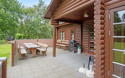 Frederica - 30Km from the Sea: Hjem, Sommerhus, Veranda, Hårdttræ, Sidespor, Dæk, Skygge, Planke, Estate, Garden Bygninger