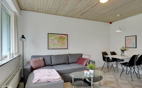 Tokki - 20Km from the Sea: Blå, Busk, Sommerhus, Bunddække, Have, Estate, Skygge, Landscaping, Stuehus, Eco Hotel