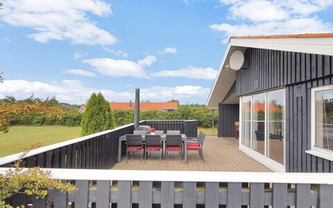 Benjamina - 530M to the Fjord: Arkitektur, Tag, Hjem, Hus, Kompositmateriale, Skygge, Estate, Sommerhus, Veranda, Gård