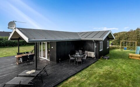 Holm - 700M to the Fjord: Sommerhus, Hjem, Hus, Tag, Veranda, Estate, Sidespor, Garden Bygninger, Stuehus, Gård