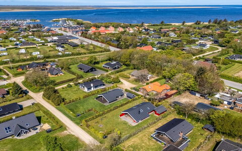 Throkil - 450M to the Fjord: Boligområde, Landskab, Urban Design, Hav, Coastal Og Oceaniske Landskabsformer, Forstad, Kyst, Ocean, Estate, Fugleperspektiv