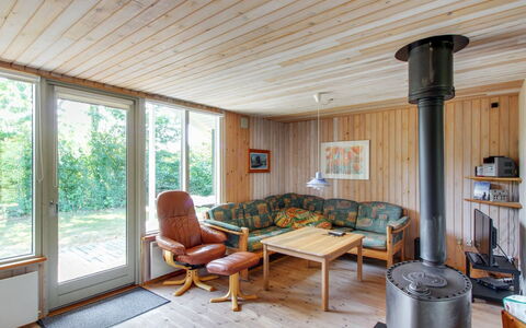 Jaane - 650M to the Fjord: Tag, Sommerhus, Hjem, Skygge, Sidespor, Stuehus, Veranda, Udendørs Struktur, Garden Bygninger